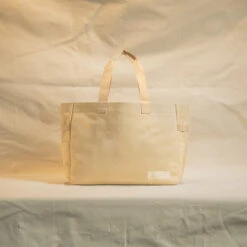 Tote Bag Neutral -Wolfpak 2F92F2E9 C7D5 4720 9D53 9AAA00A04043