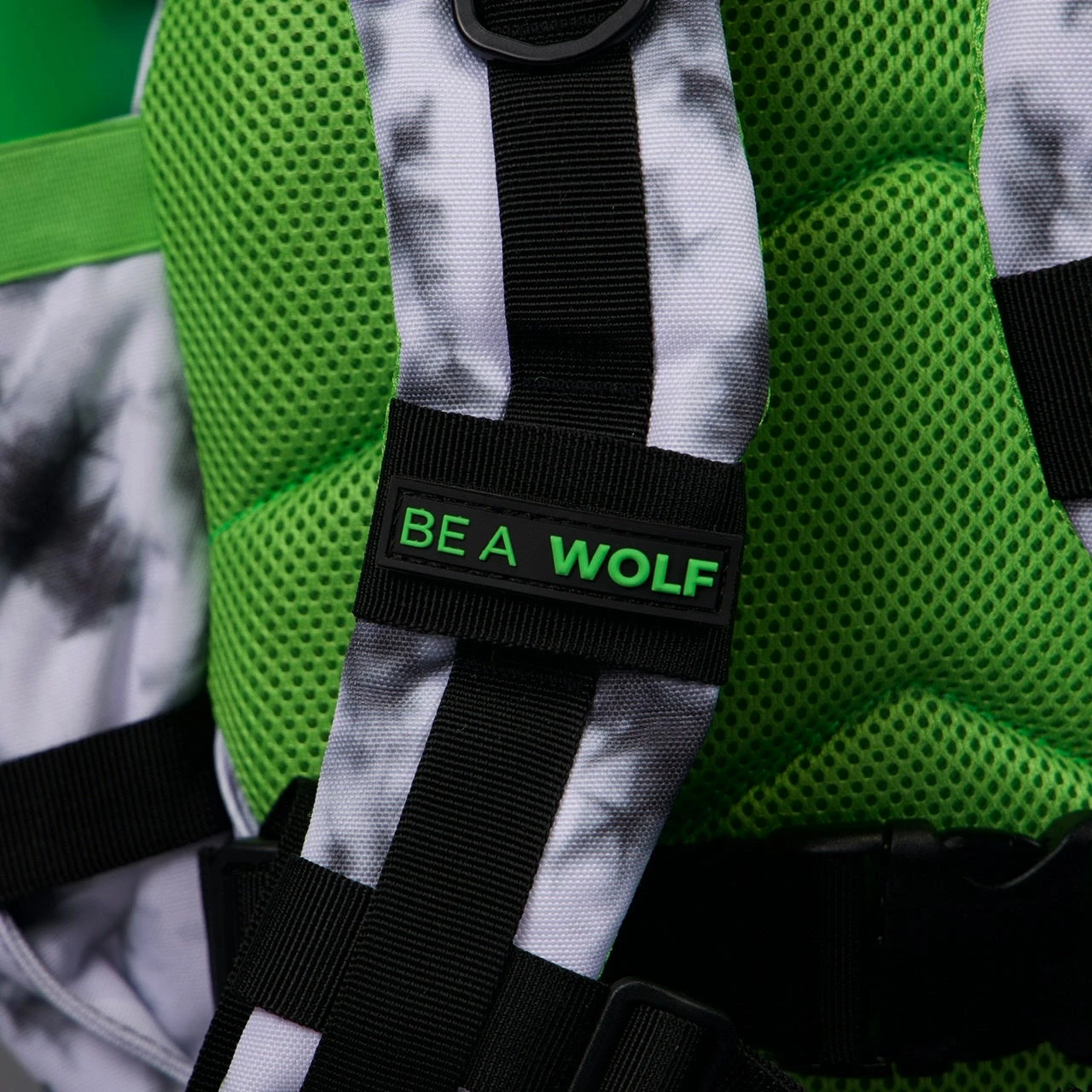 35L Backpack Timber Wolf Graffiti Green 15 35L Backpack Timber Wolf Graffiti Green - Image 15