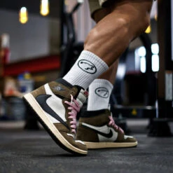 Arctic White Crew Socks -Wolfpak 8912E1EE 348D 49B6 83FB AC27E5B853D4