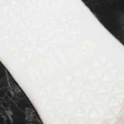 Arctic White Grip Socks -Wolfpak A5B6F54A 6565 441C 8F0C 36EB3068F3A4