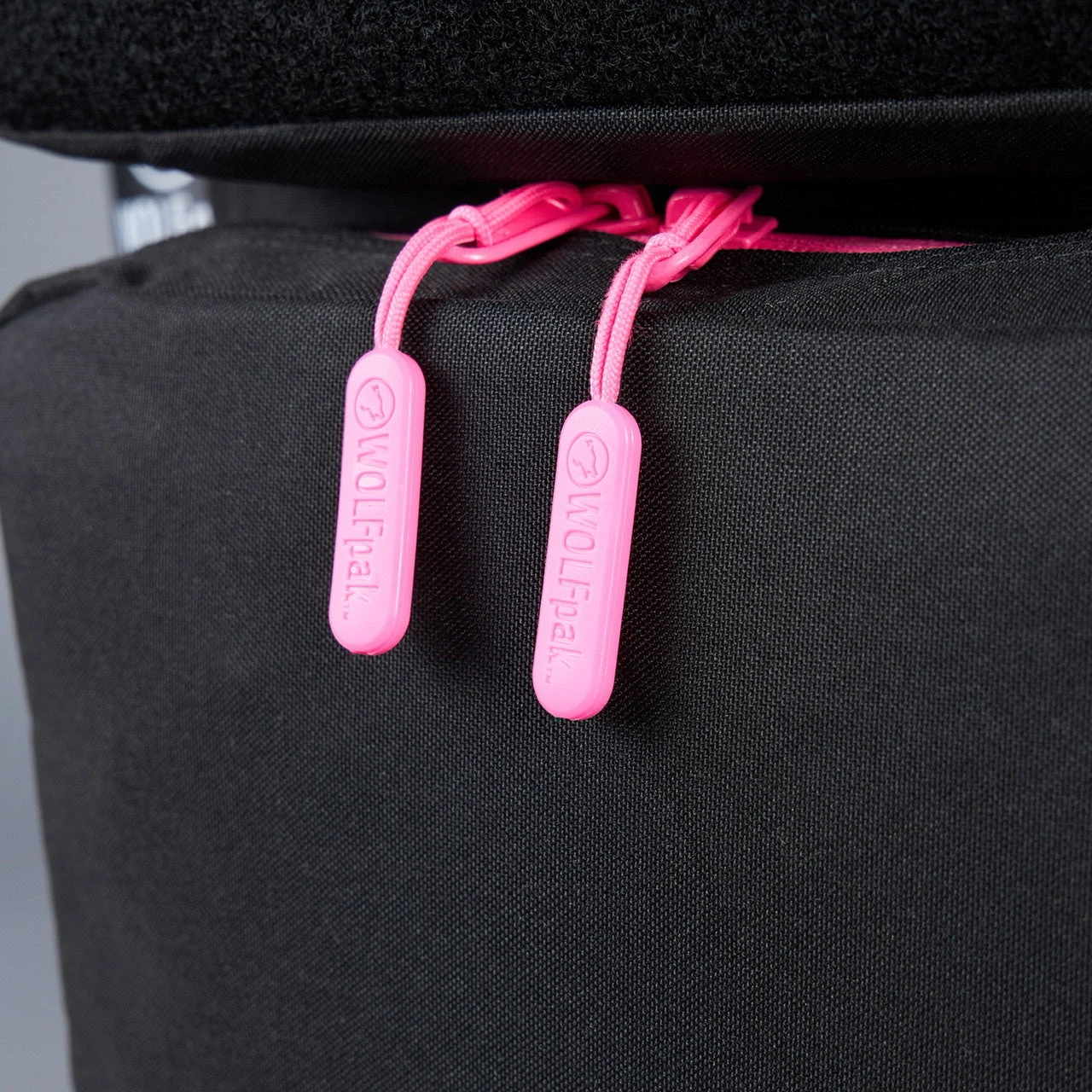 15L Backpack Black Neon Pink 13 15L Backpack Black Neon Pink - Image 13