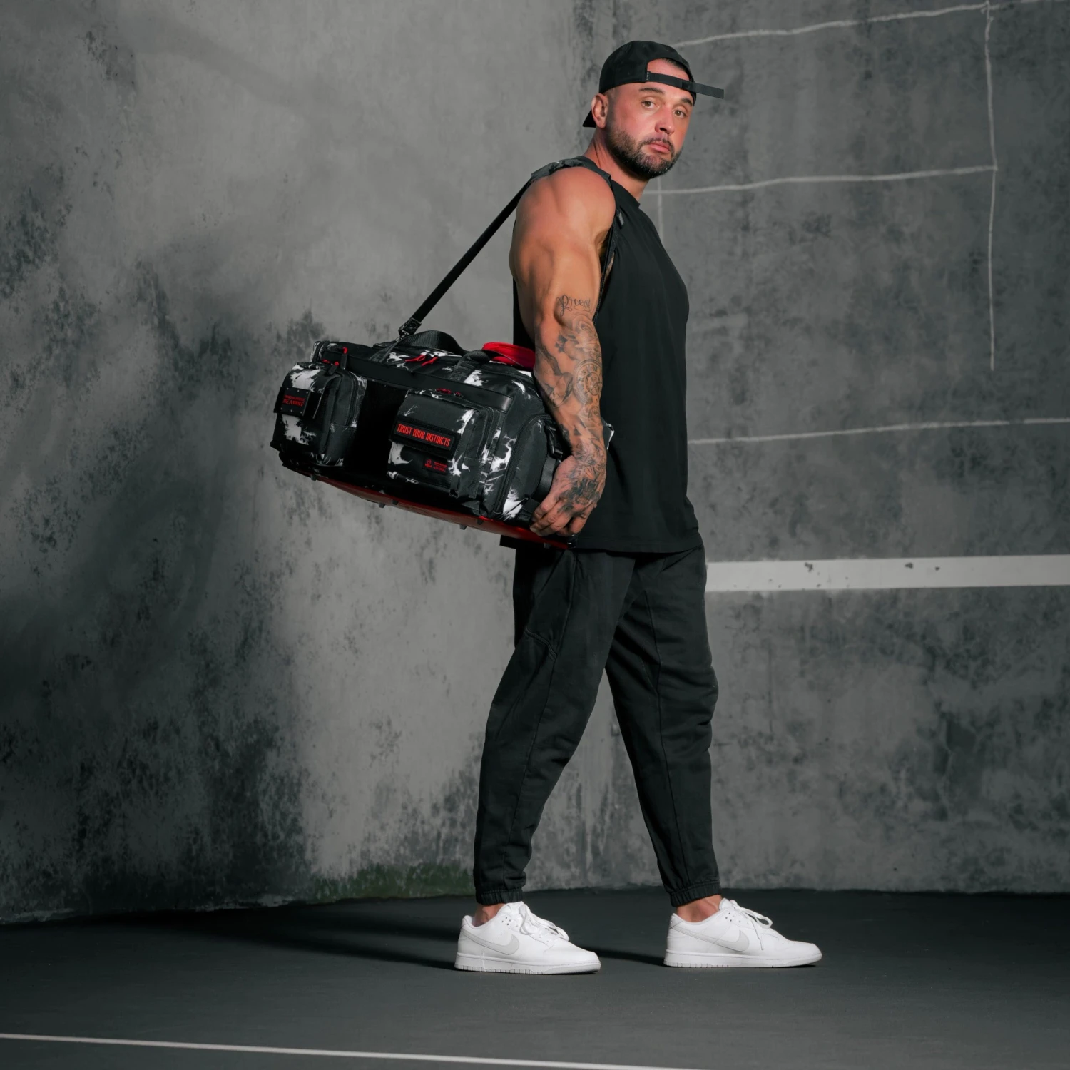 40L Ultimate Duffle Bag Black Lightning Immortal Red 4 40L Ultimate Duffle Bag Black Lightning Immortal Red - Image 4